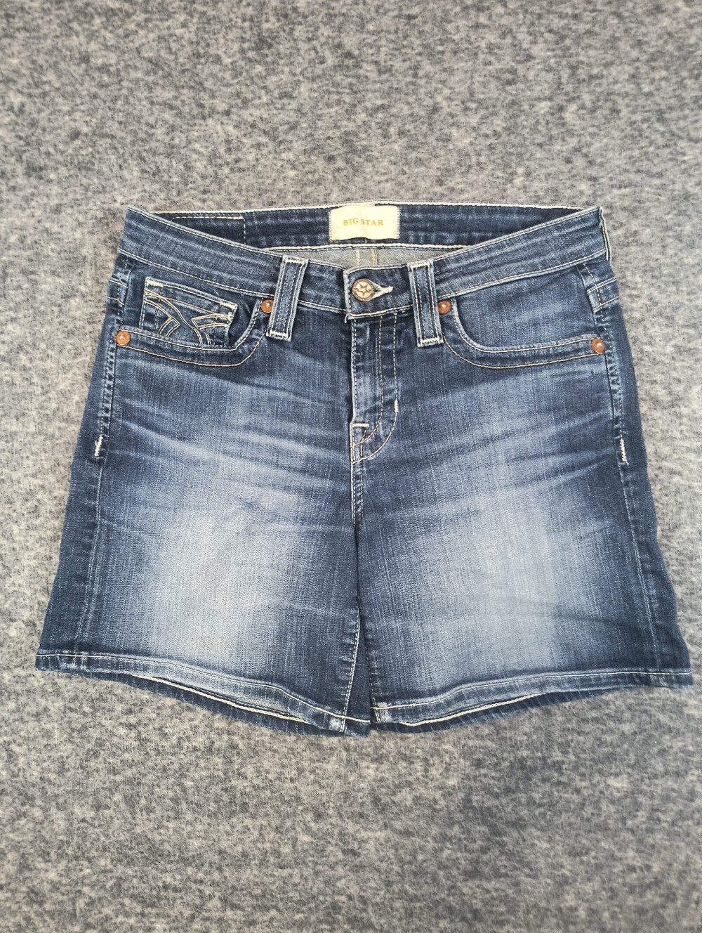Big Star blue jean shorts, women's waist 27